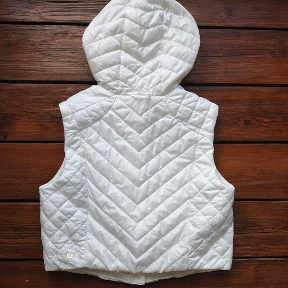 Lululemon Cropped Puffer Vest with Hood Size 10 White Snaps Hidden Zippers - Picture 3 of 13